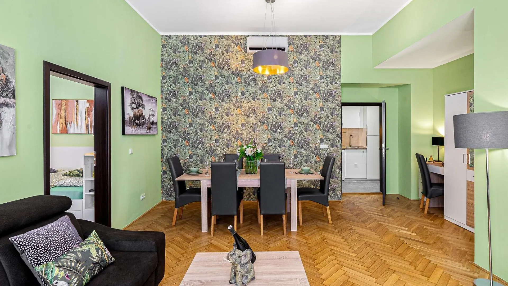 Oasis Apartments At Charles Square Prague